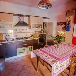 https://casetta-ponte-milvio.it-romehotels.com