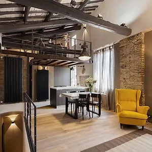 https://rome-as-you-feel-loft-in-publicolis.it-romehotels.com
